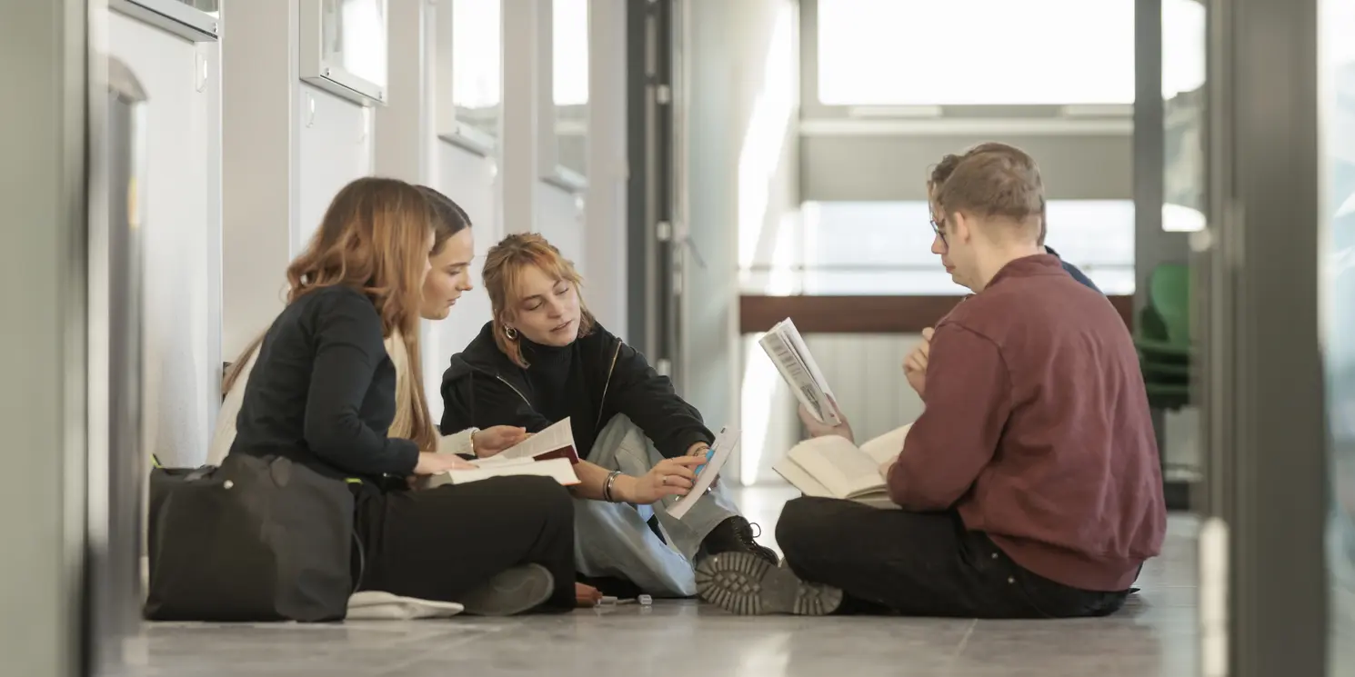 Gruppenarbeit Studierende