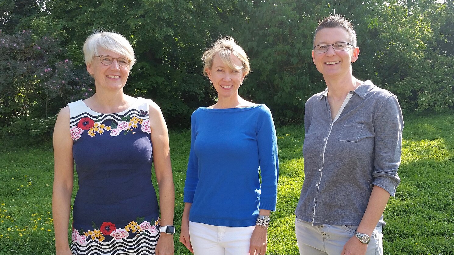 Von links: Prof. Dr. Norina Lauer, Dr. Annie Hill von der australischen University of Queensland in Brisbane und Prof. Dr. Sabine Corsten von der Katholischen Hochschule Mainz im Juni 2019 an der OTH Regensburg.