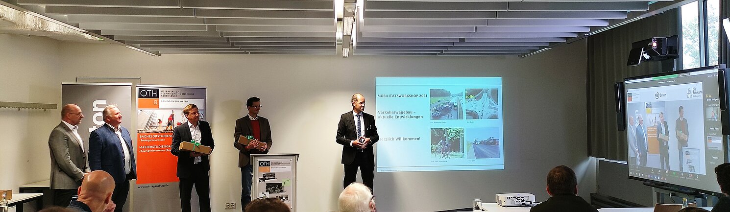 Dank an die Referenten und digitalen Teilnehmer (von links): Christian Unzner, Rüdiger Schemm, Alexander Grünewald, Thomas Großmüller, Prof. Andreas Appelt, nicht auf dem Bild Andreas Tiemann (digitale Teilnahme).
