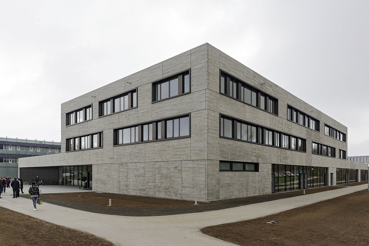 Die Baukosten des neuen Gebäudes der Fakultät Informatik und Mathematik am Campus betrugen 28,8 Millionen Euro. Fotos: OTH Regensburg / Florian Hammerich