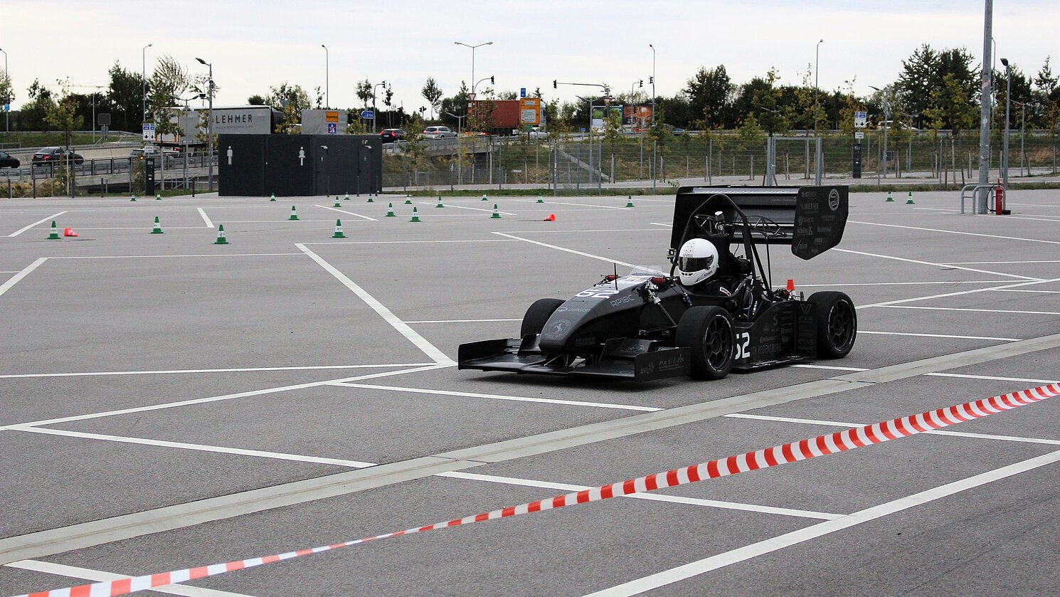 Fahrer Christian Seitz beim Sponsorenevent auf dem Testgelände an der Continental Arena Regensburg im Oktober 2018.