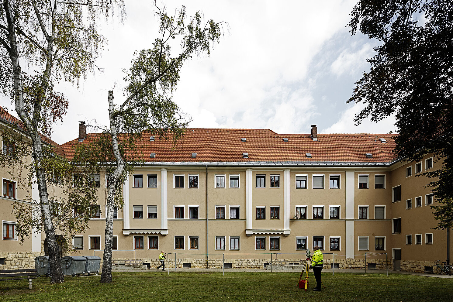Beim Projekt RENARHIS arbeitete ein interdisziplinäres Team von OTH-Forschern an einem Sanierungskonzept für die Plato-Wild-Siedlung. Foto: OTH Regensburg/Florian Hammerich 