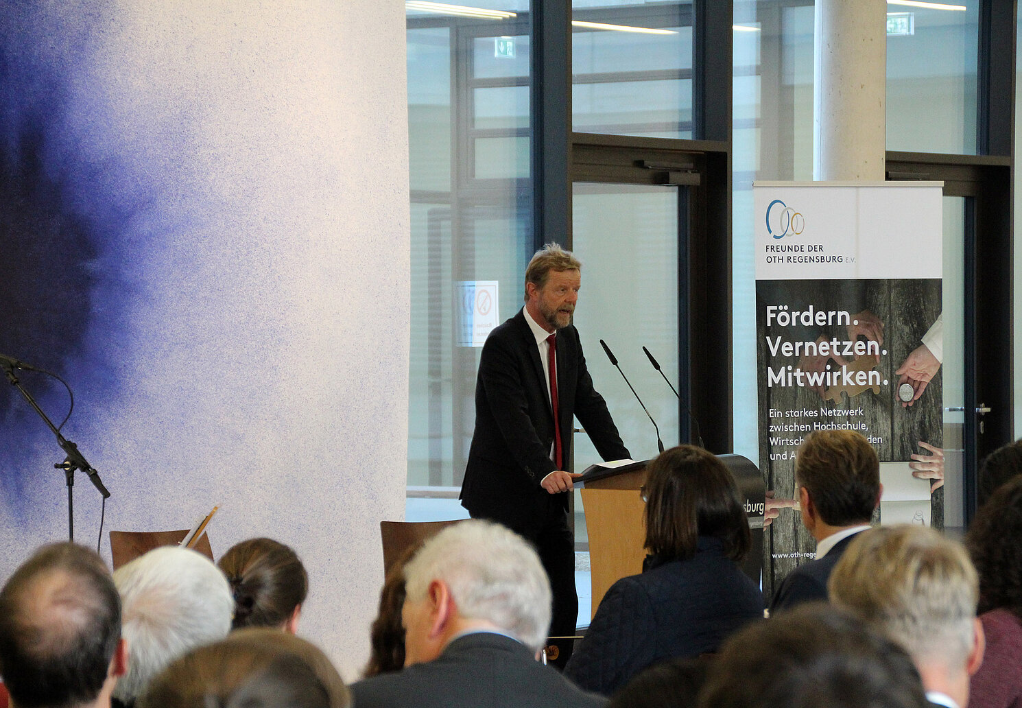 Die OTH Regensburg stehe vor großen Aufgaben und setze auch weiterhin auf den Einsatz des Vereins, so Prof. Dr. Wolfgang Baier, Präsident der OTH Regensburg.