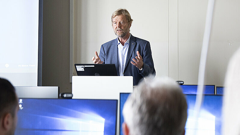 Prof. Dr. Wolfgang Baier, Präsident der OTH Regensburg, hob den Vorzeigecharakter des hochschulübergreifenden Eye-Tracking-Labors hervor.