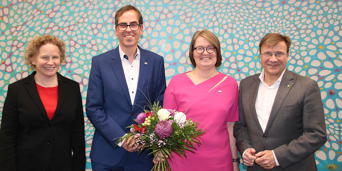 Madison Roesel Prof Dr Birgit Rösel re-elected as Vice President of OTH Regensburg
