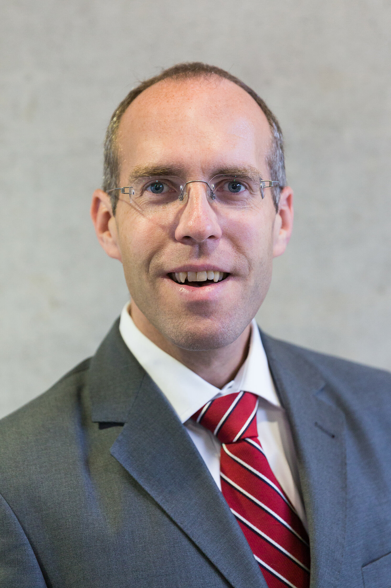 Prof. Dr. Thomas Liebetruth, Dekan der Fakultät Betriebswirtschaft, ist Jury-Mitglied beim Deutschen Exzellenz-Preis Foto: OTH Regensburg / Paul Mazurek