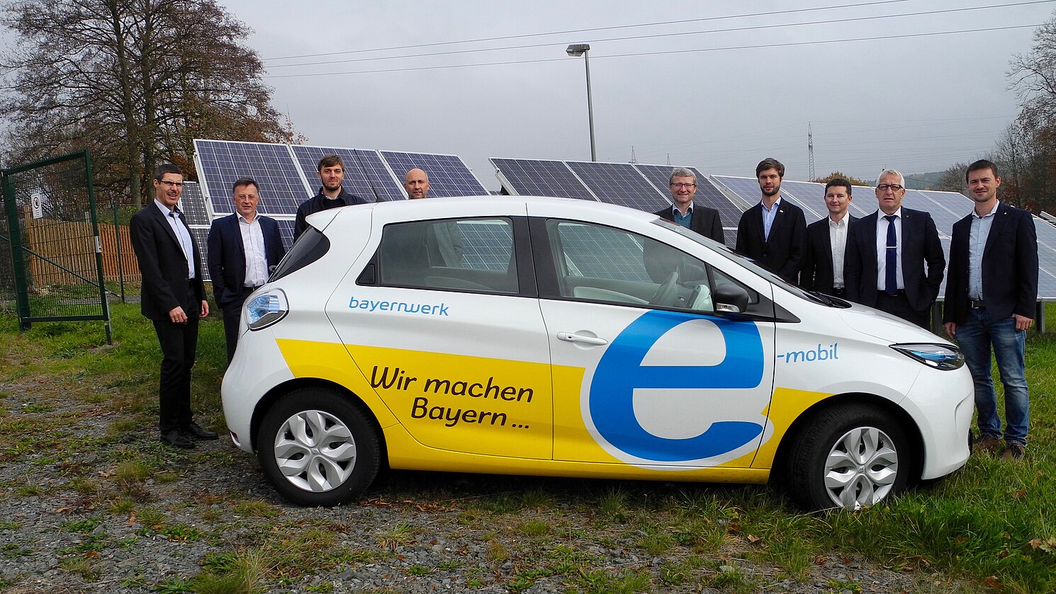 Von links: Burkhardt Butz, Thomas Edelmann, Christoph Stegner, Thomas Zeitler, Prof.Dr.-Ing. Oliver Brückl, Johannes Eller, Sebastian Schmidt, Stefan Göcking und Markus Seidel.