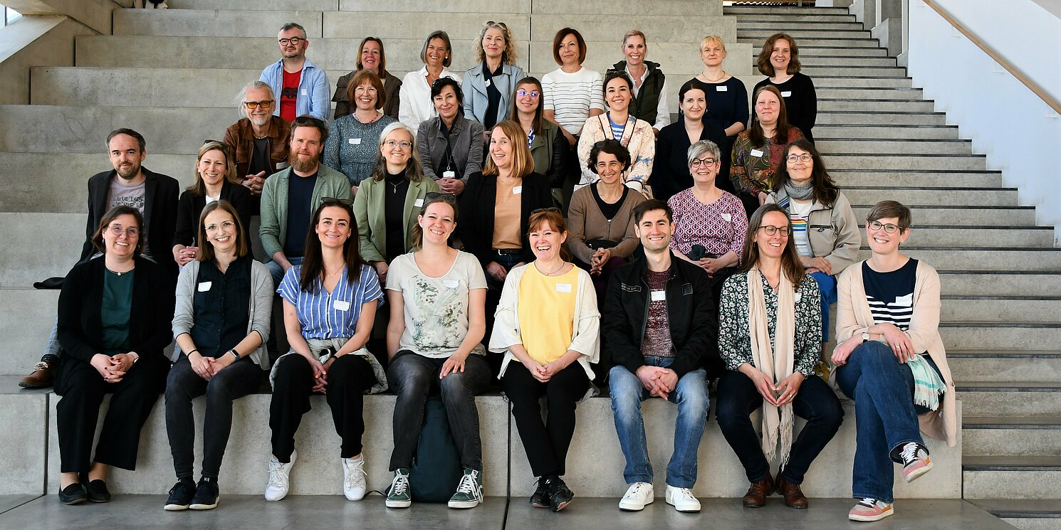 Mehr als 30 Studienberaterinnen und -berater waren an der OTH Regensburg zu Gast. Foto: OTH Regensburg/Simone Grebler