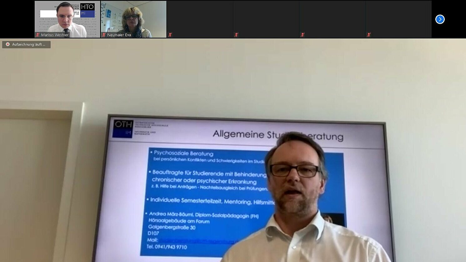 Der Dekan der Fakultät Informatik und Mathematik, Prof. Dr. Christoph Skornia, begrüßte die Erstsemester in einer Videokonferenz.