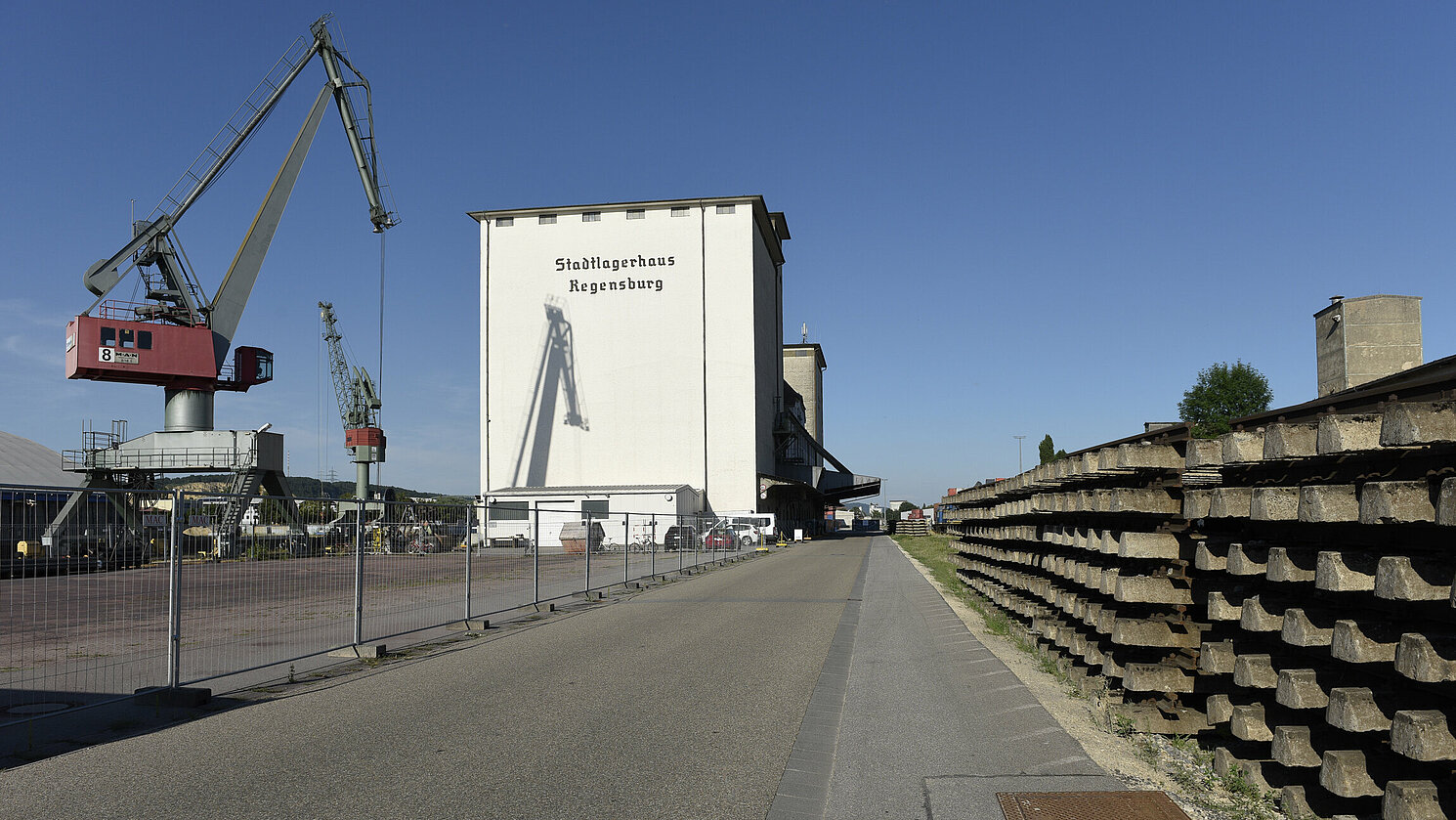 Das Stadtlagerhaus Regensburg war im Juli für mehrere Tage Ausstellungsort des internationalen Studienprojekts IACOBUS+ 2018.