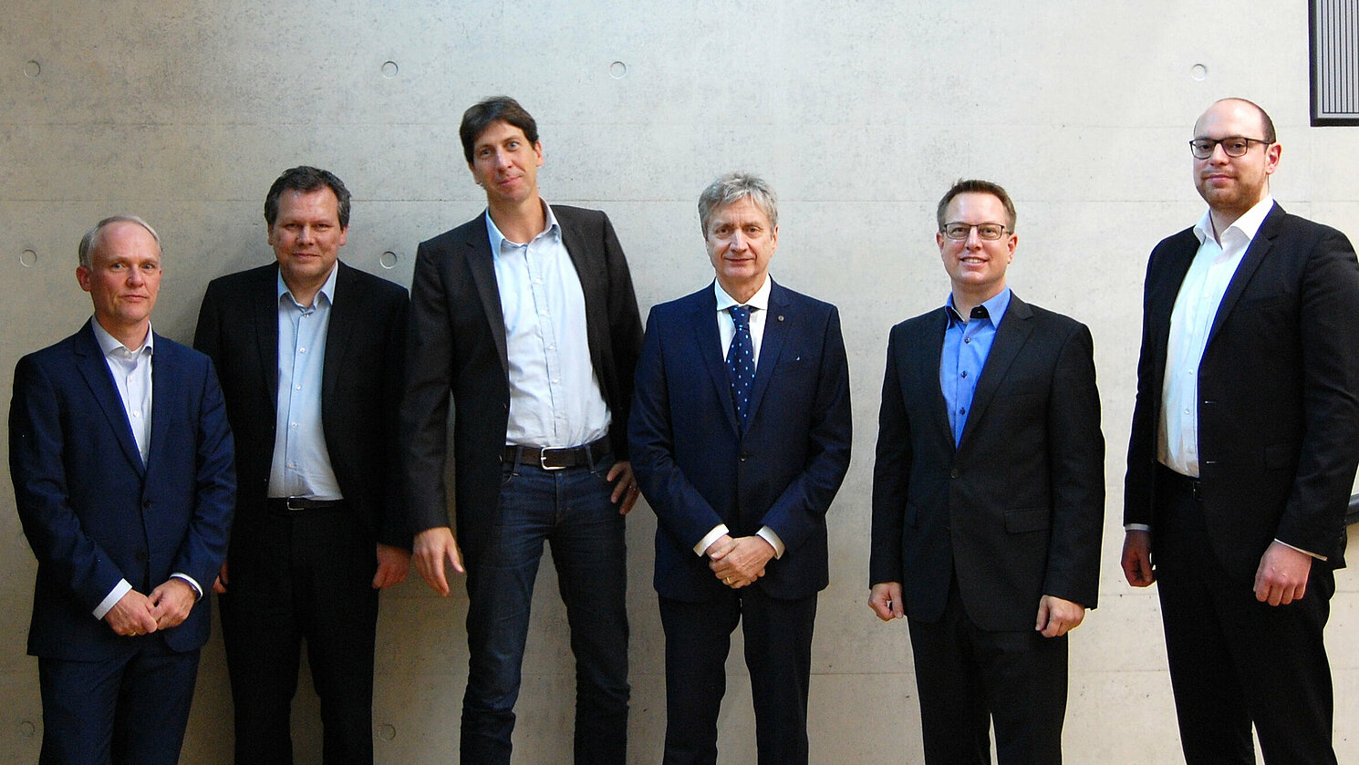 Referenten und Organisatoren beim Wirtschaftsinformatik-Symposium der TH Deggendorf und des Kompetenzzentrums für Software Engineering (CC-SE) der OTH Regensburg