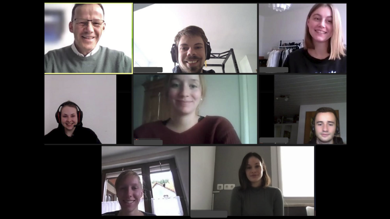 Prof. Dr. Eberhard Nöfer und Studierende der Hochschule Coburg in der wöchentlichen Projektcoaching-Sitzung.