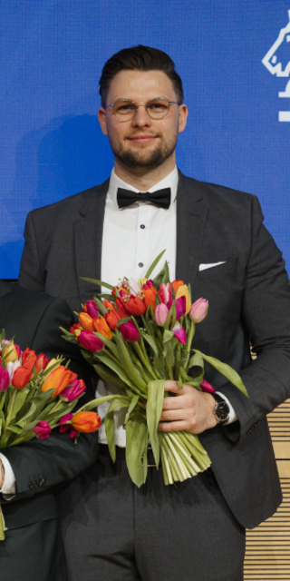 Die vier Preisträgerinnen und Preisträger des Pflegemanagement-Award 2026