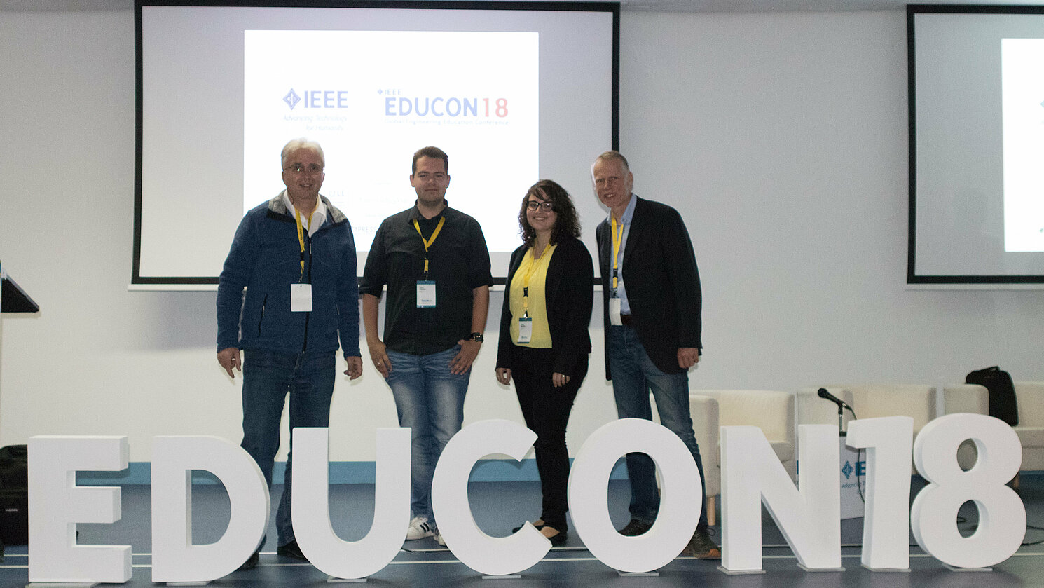 EDUCON 2018: (von links) Prof. Dr. Jürgen Mottok, Florian Hauser, Rebecca Reuter, Dr. Matthias Kampmann . Foto: OTH Regensburg
