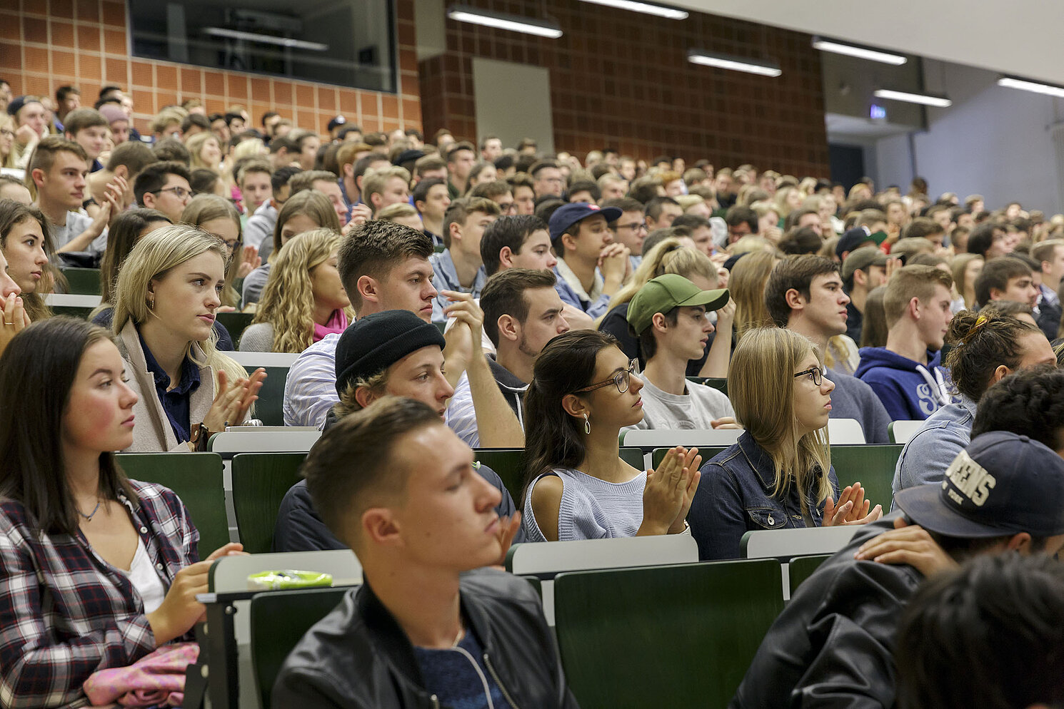 Zum Wintersemester 2017/2018 starten insgesamt rund 2700 neue Bachelorstudierende.