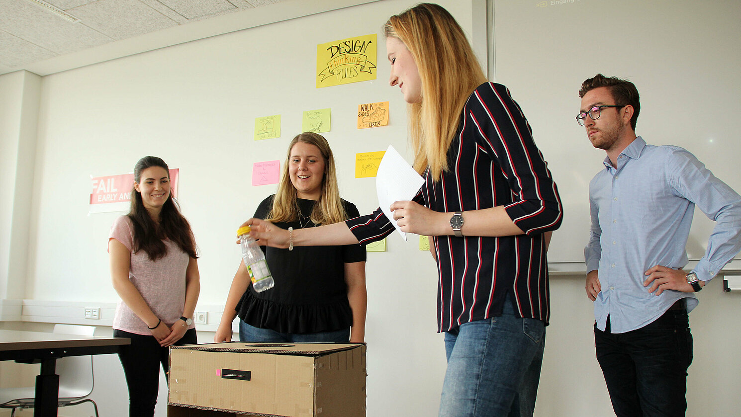 ...und schufen sofort einen Prototypen. / … and wasted no time in building a prototype. Fotos: OTH Regensburg