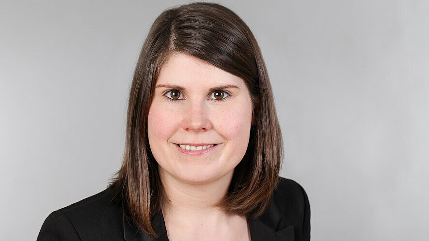 Hanna Brandt, wissenschaftliche Mitarbeiterin im Regensburg Center of Health Sciences and Technology, erhält von der Landeskonferenz der Frauen und Gleichstellungsbeauftragten an bayerischen Hochschulen (LaKoF Bayern/HAW) ein Promotionsstipendium.