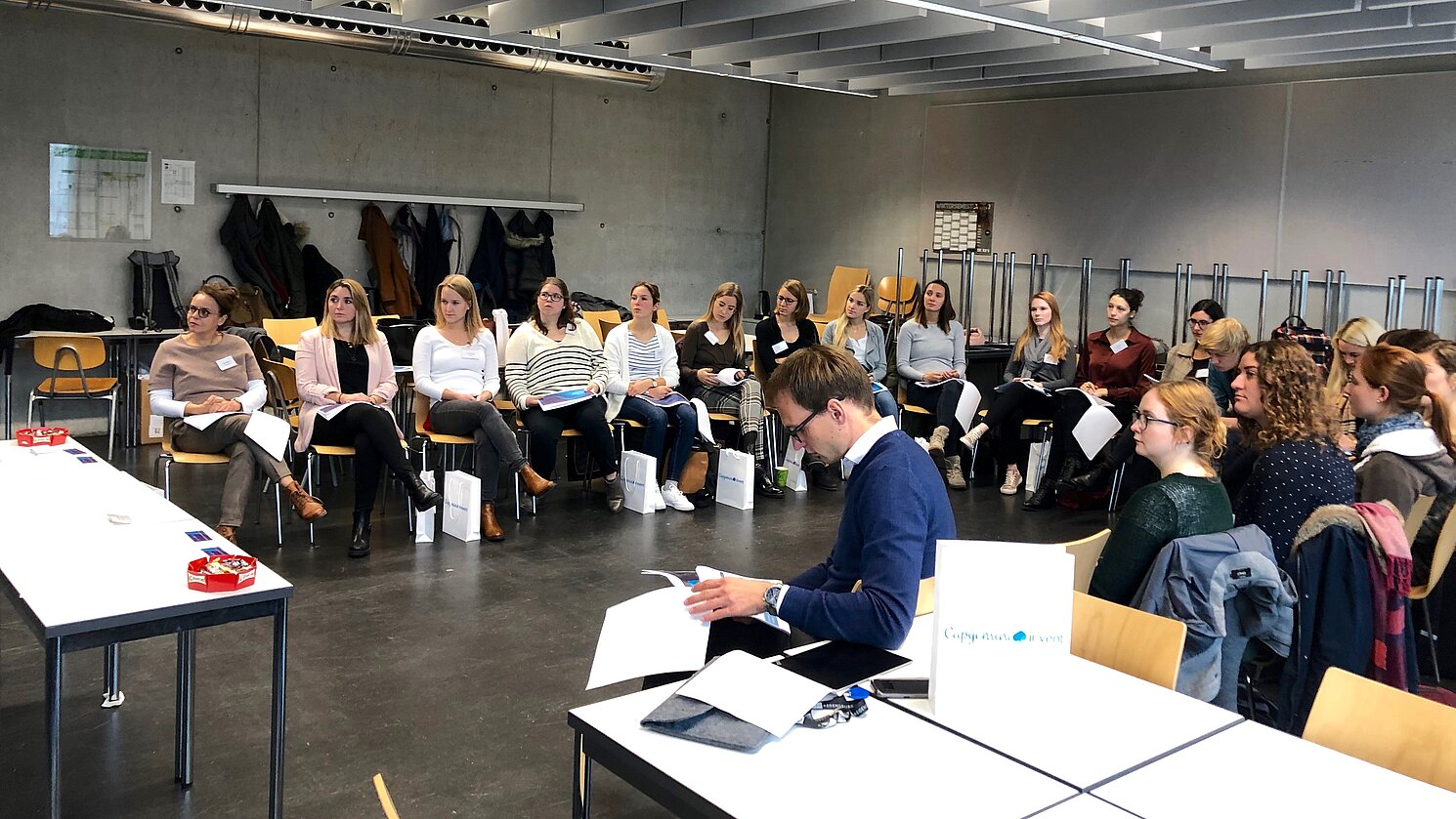 Das Interesse war groß. Beim „Digital HR Experience Workshop“ konnten Studierende des Masterstudiengangs Human Resource Management an der OTH Regensburg vieles über die Arbeit einer führenden Management- und IT-Beratung erfahren.