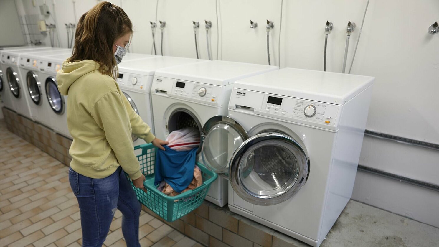 Dank der neuen App muss hier im Dr.-Gessler-Wohnheim niemand mehr mit ungewaschener Wäsche wieder abziehen.