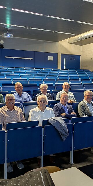 Am 22.07.2026 begrüßte die Fakultät Maschinenbau zehn Alumni des Abschlussjahrgangs 1971 an der OTH Regensburg.