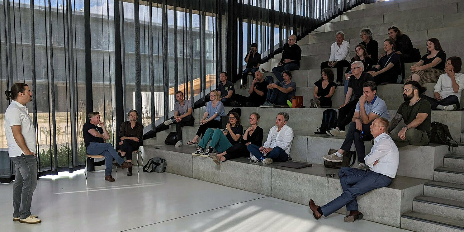 Professorinnen und Professoren, Lehrkräfte für besondere Aufgaben und Lehrbeauftragte waren zu dem neuen Veranstaltungsformat geladen. Foto: Brigitte Kauer/OTH Regensburg