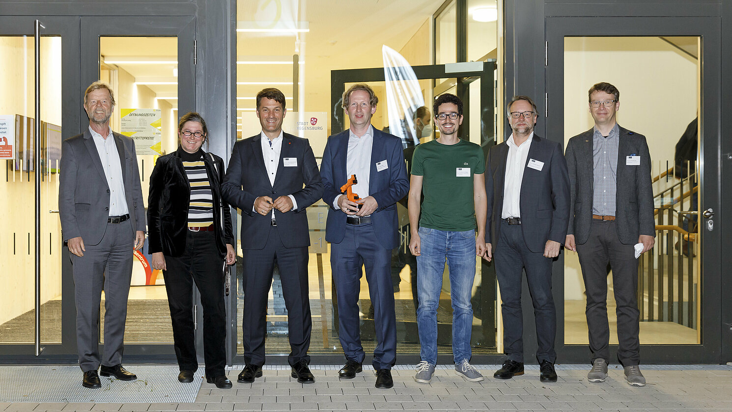 Freuten sich über einen gelungenen Auftakt von "OTH Regensburg STADTnah" im Rubina (v.li.): Prof. Dr. Wolfgang Baier, Dr. Nicole Litzel, Prof. Dr. Georg Stephan Barfuß, Prof. Dr. Martin Weiß, Prof. Dr. Johannes Schildgen, Prof. Dr. Christoph Skornia und Prof. Dr. Christoph Palm.