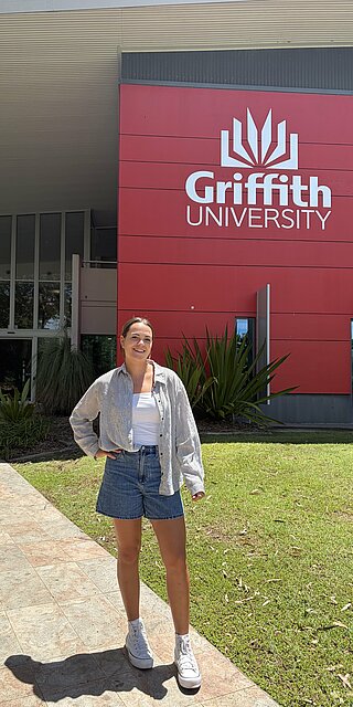 Foto: Nina Eifert Nina Eifert steht vor der Griffith University
