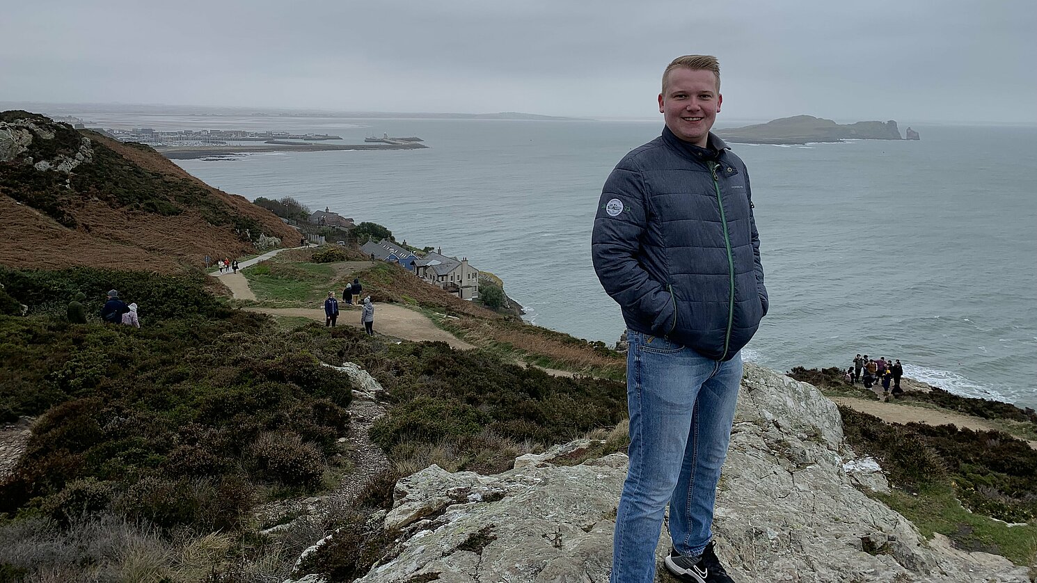 Christian Lewandowski, Masterstudent der Europäischen Betriebswirtschaft, wurde bei seinem Auslandssemester an der ISB in Dublin für seine exzellenten akademischen Leistungen ausgezeichnet. Foto: Christian Lewandowski