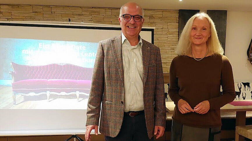 Lions-Präsident Armin Schmatz und Gründungsberaterin Brigitte Kauer während der Veranstaltung. Lions-Präsident Armin Schmatz und Gründungsberaterin Brigitte Kauer während der Veranstaltung.