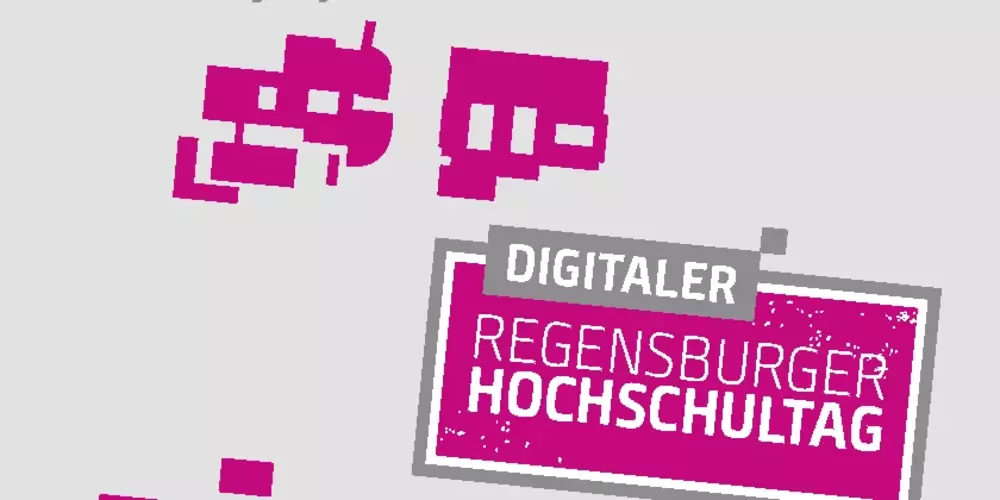 Werbeflyer für den Regensburger Hochschultag. Grundriss in pink, von Universität und OTH Regensburg.