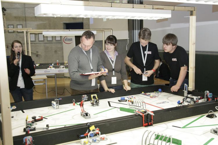 2014_11_22_FLL-Regionaleentscheid_wah__5_.jpg