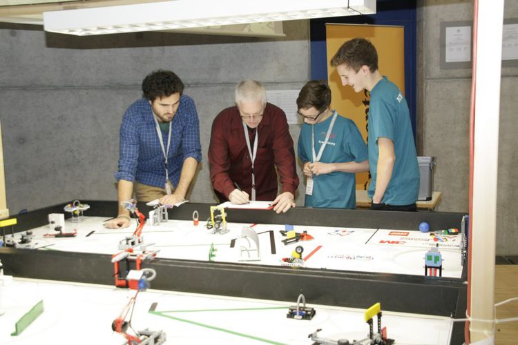 2014_11_22_FLL-Regionaleentscheid_wah__6_.jpg