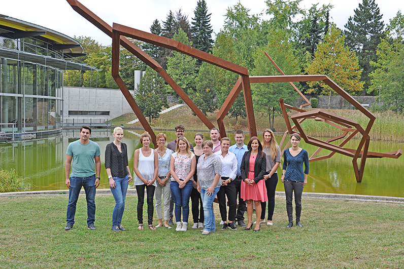 Die Studierenden des berufsbegleitenden Masters Leitung und Kommunikationsmanagement an ihrem ersten Tag an der OTH Regensburg.