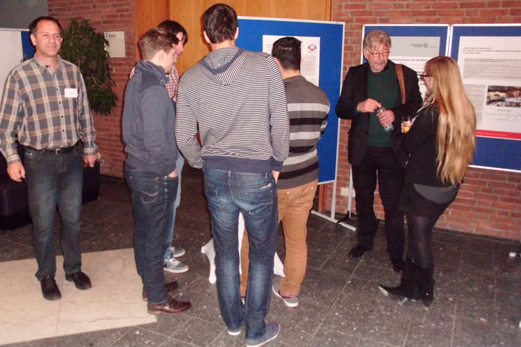 Poster- und Systempräsentation zur SMART-iBrush auf der Transdisziplinären Konferenz. Foto: Arnulf Deinzer