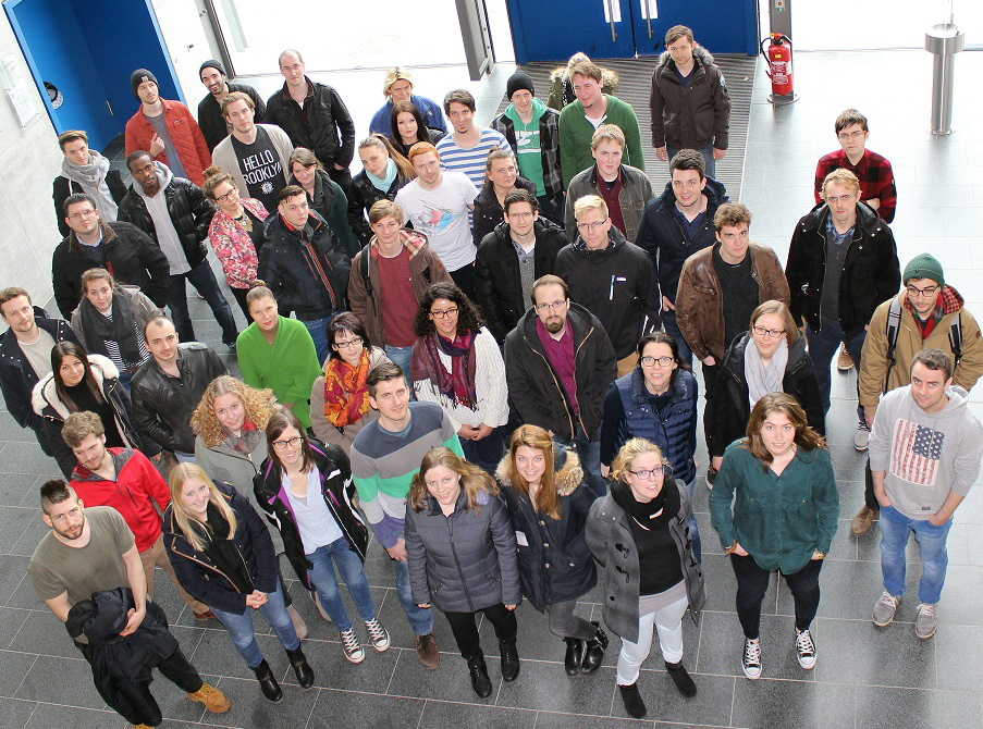 Einige der Teilnehmer und Teilnehmerinnen an der diesjährigen GROW-FerienAkademie 2016. Foto: Brigitte Kauer 