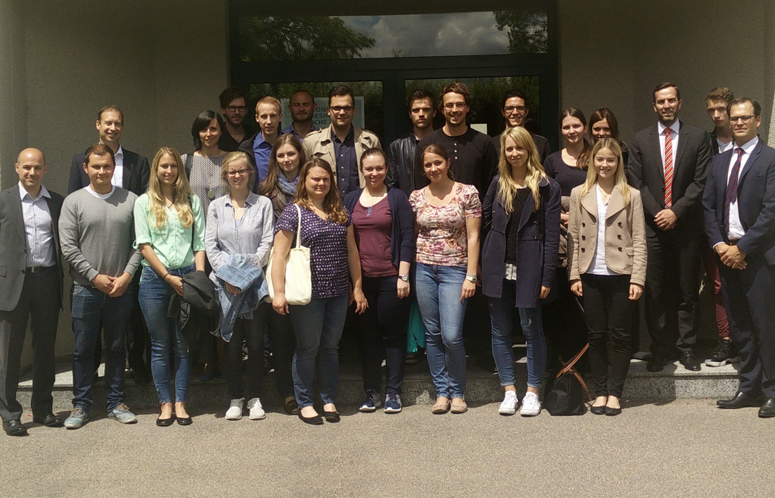 Studierende des Studiengangs Master Betriebswirtschaft bei Ihrer Exkursion zur Firma Gerresheimer. 