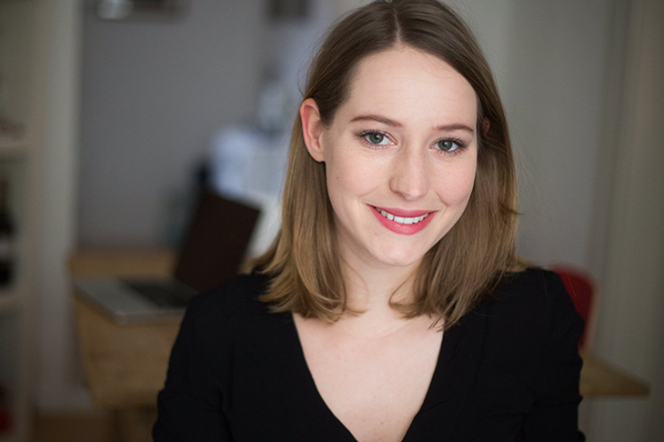 Alumna der OTH Regensburg Maria Hollweck. Foto: privat