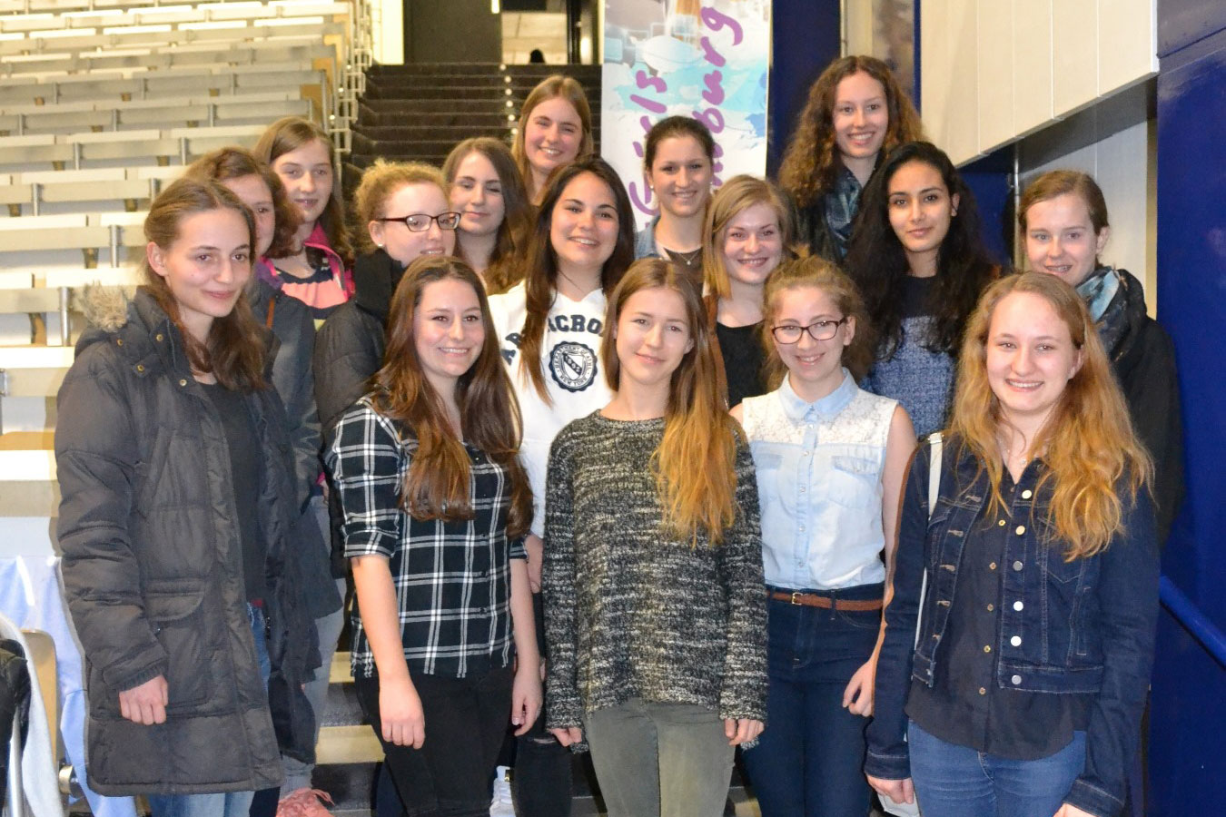 Gruppenbild zur Eröffnungsveranstaltung MINT-Girls 2016. Fotos: MINT Girls Regensburg