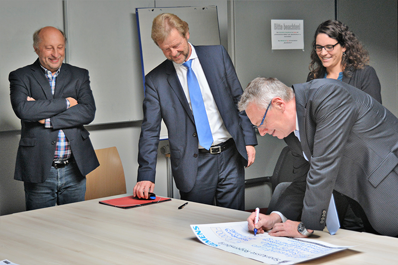 von links: Prof. Dr. Andreas Welsch, Prof. Dr. Wolfgang Baier, Katja Meier, Andreas Matthe.