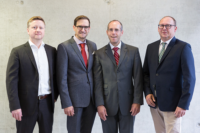 Die vier neuen Dekane von links nach rechts: Prof. Andreas Emminger, Prof. Dr. Oliver Steffens, Prof. Dr. Thomas Liebetruth, und Prof. Dr. Wolfram Backert.