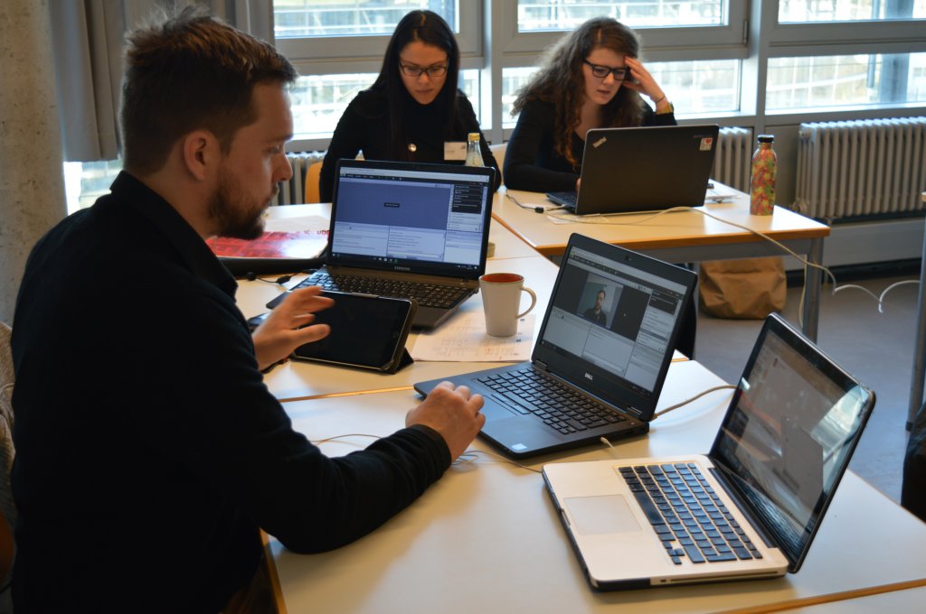 Studierende des Studienganges International Relations and Management beim interdisziplinären Workshop "big.data".
