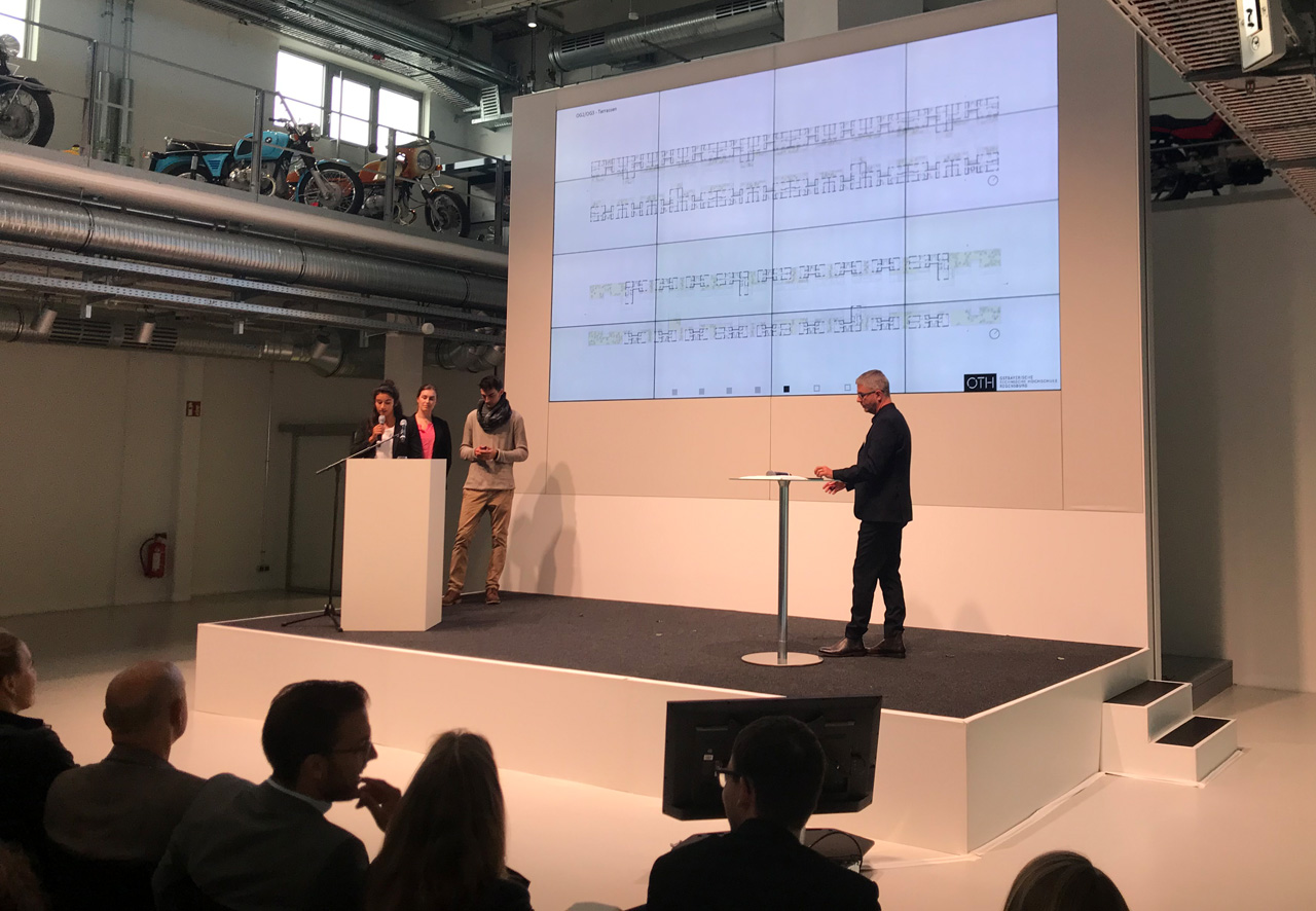 Die Studierenden präsentierten ihre Arbeit zu bezahlbarem Wohnraum in Städten anlääslich der Preisverleihung in München. 