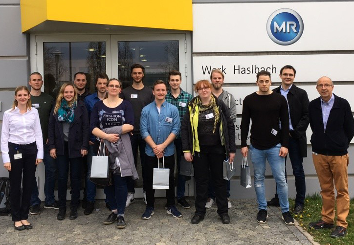 OTH Regensburg-Studierned auf Exkursion bei MR