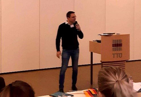 Prof. Dr. Markus Westner präsentierte die OTH Regensburg als Austauschziel für Studierende der TUT Estland