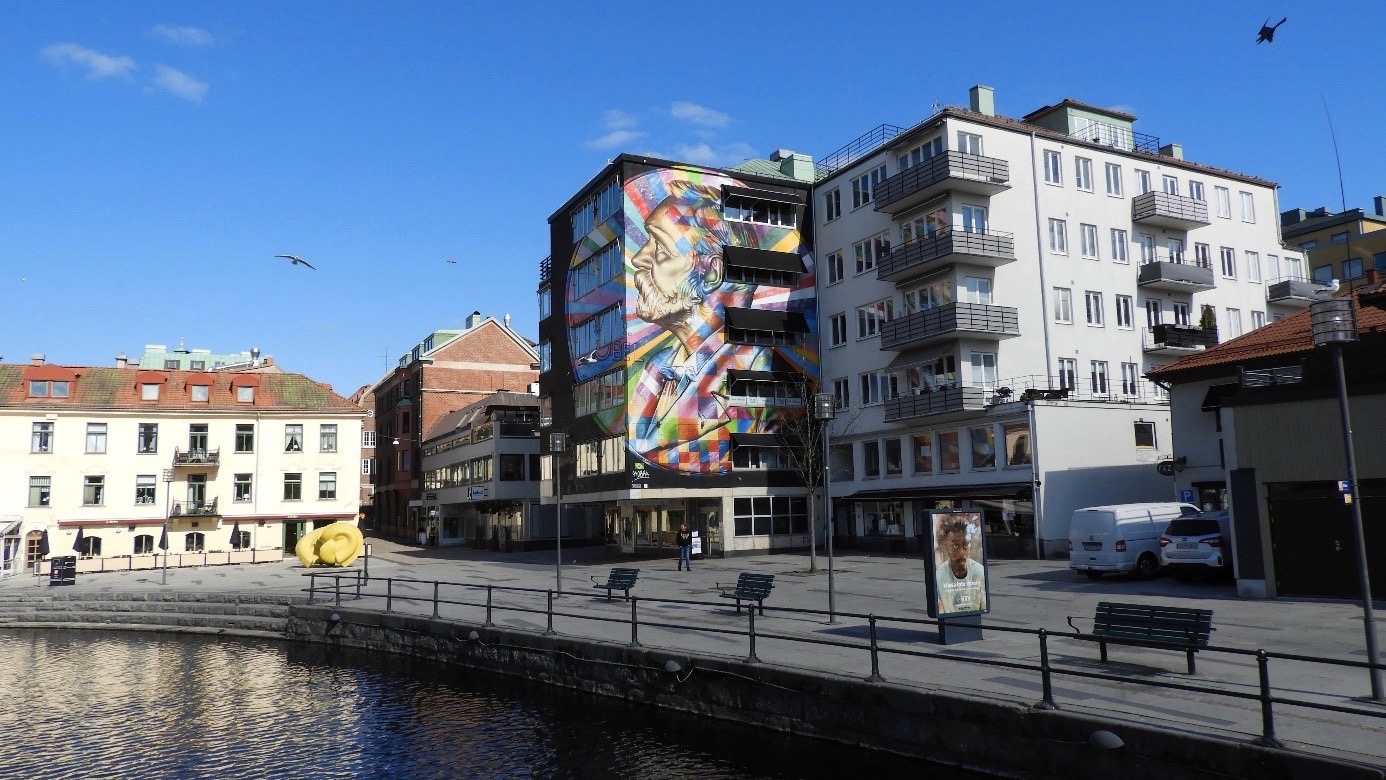 Für die Auszubildende der Hochschulbibliothek der OTH Regensburg Rosalia Mayer ging es für ein Auslandspraktikum nach Schweden. Hier: Street Art in Borås.