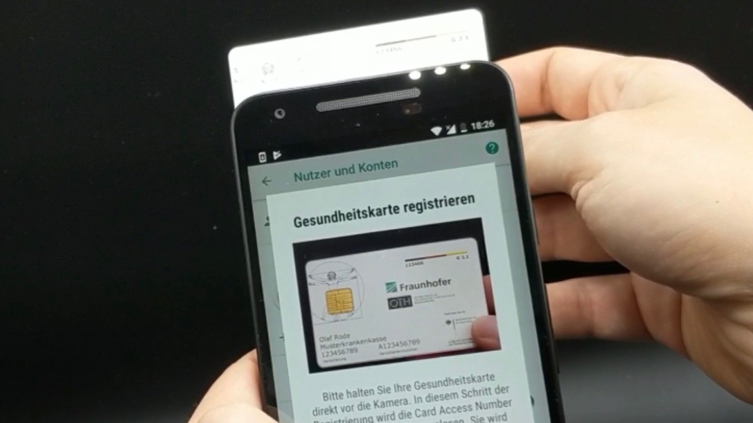 Ein Forschungsprojekt, an dem auch die OTH Regensburg beteiligt war und das die kontaktlose Nutzung der elektronischen Gesundheitskarte (eGK) mit Smartphones und Tablets umsetzt, konnte erfolgreich abgeschlossen werden.
