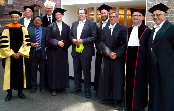 Von links: Prof. Misra, Prof. Diercks, Dr. Sharma, Prof. Valstar, Prof. Verkerke (Doktorvater), Dr. Tim A. Weber, Prof. Dendorfer (Doktorvater), Prof. Bulstra (Doktorvater), Prof. Verdonschot, Prof. Hammer. Foto: RCBE