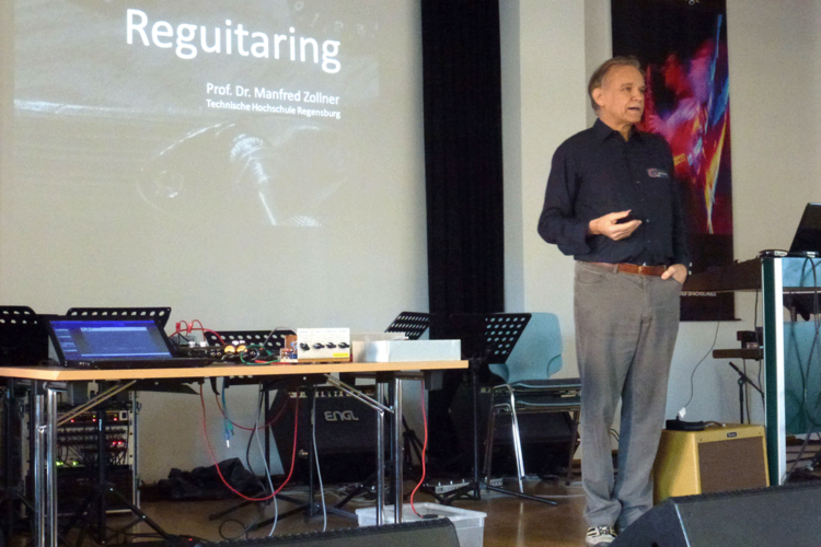GITEC-Präsident, Prof. Dr. Manfred Zollner (OTH Regensburg), beim Eröffnungsvortrag.