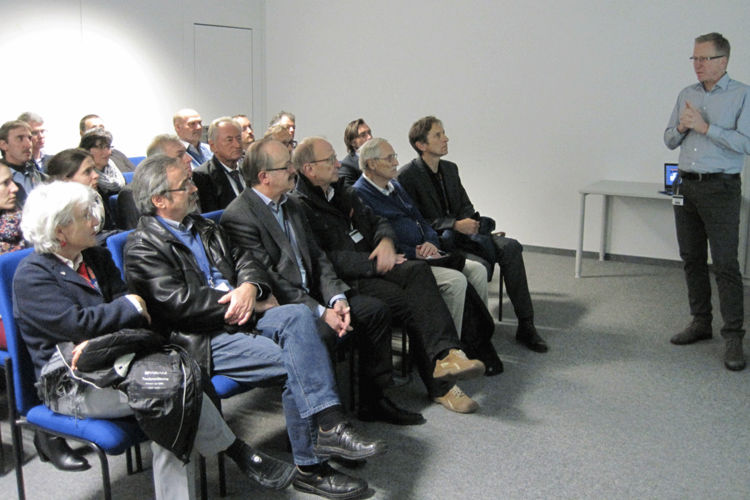 Alumni-Stammtisch bei der OSRAM Opto Semiconductors GmbH vom 24. November 2015. Foto: OTH Regensburg Alumni-Stammtisch bei der OSRAM Opto Semiconductors GmbH vom 24. November 2015. Foto: OTH Regensburg