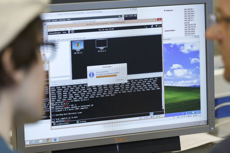 Die OTH Regensburg erhält eine zusätzliche Professur für "Sichere und zuverlässige dezentrale Systeme". Foto: OTH Regensburg / www.florianhammerich.com